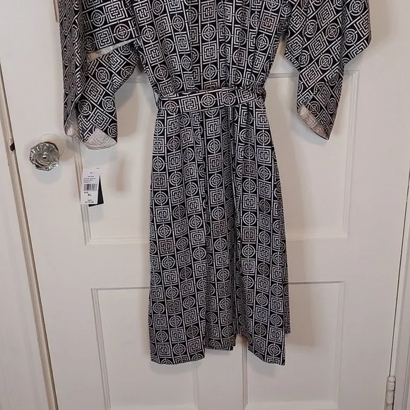 Natori Infinity Robe - Picture 15 of 16
